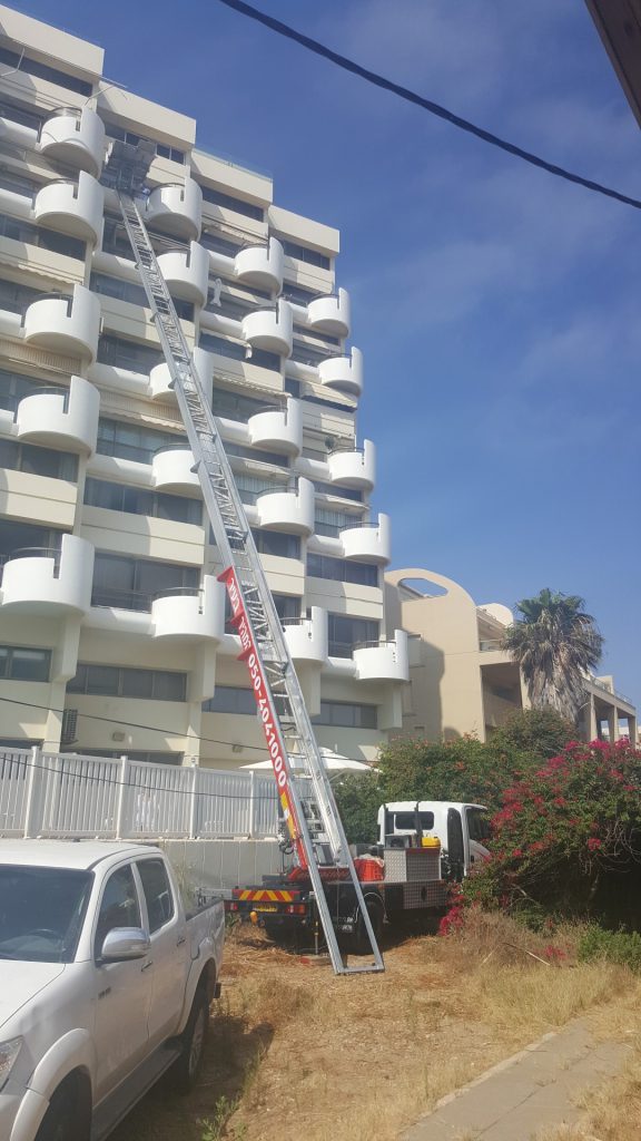 מנוף הרמה בהרצליה